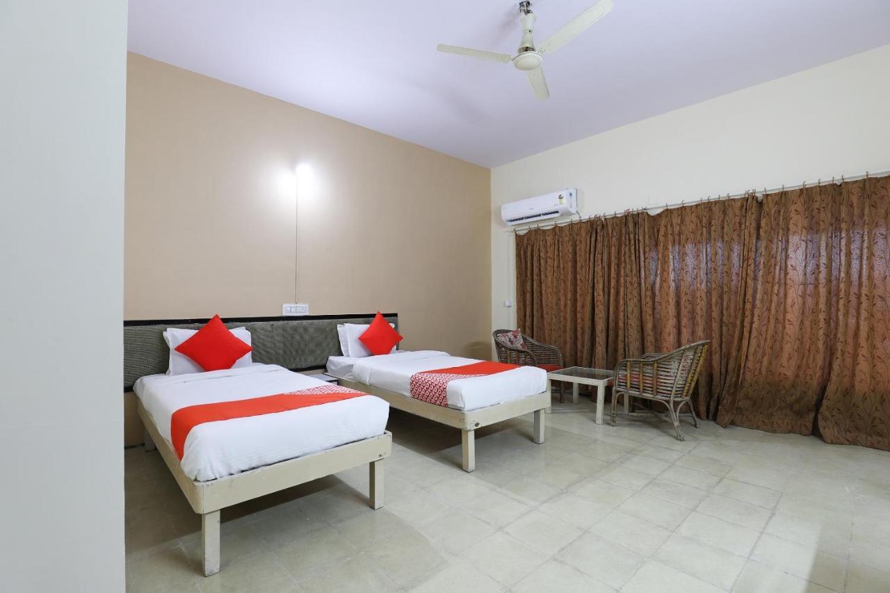 OYO 47187 Hotel Park Veraval Exterior foto